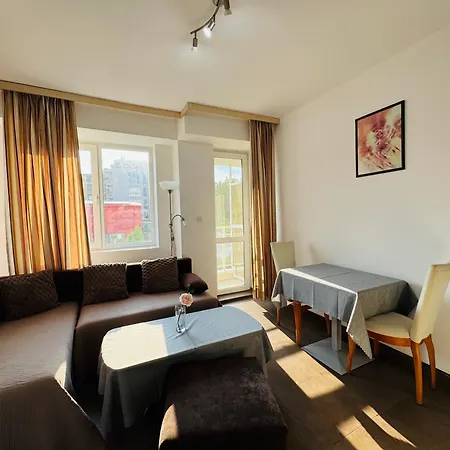 Sunny House 102 One Bedroom Apartman *