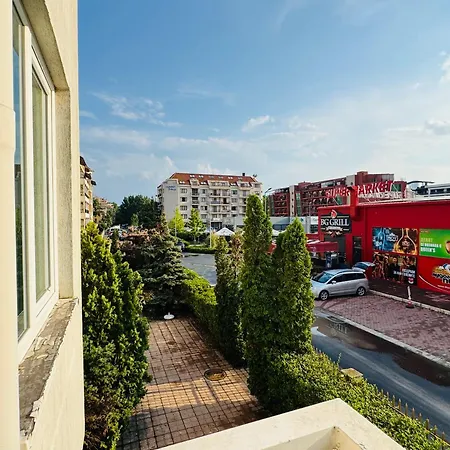 Sunny House 102 One Bedroom Apartman *