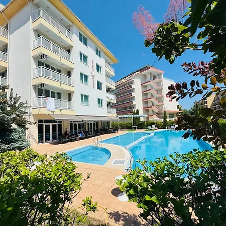 Sunny House 102 One Bedroom Apartman Napospart